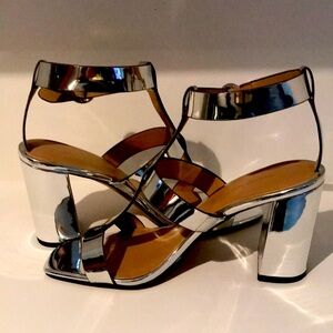 Glam Silver Metallic Heels - “New”.